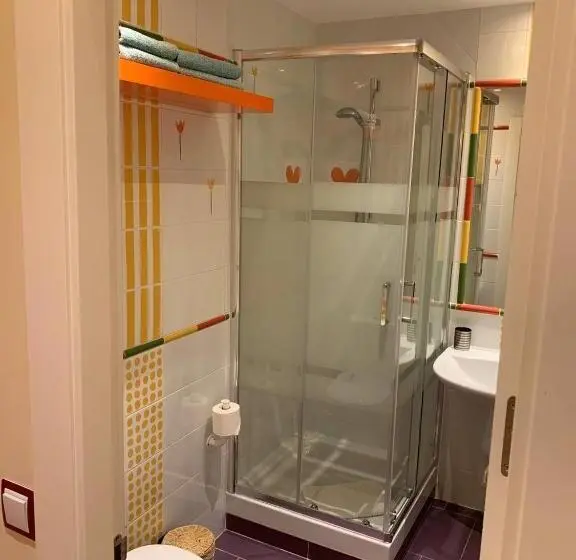 پانسیون Hostal Arco Iris