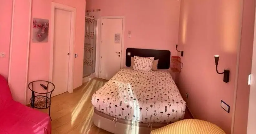 پانسیون Hostal Arco Iris