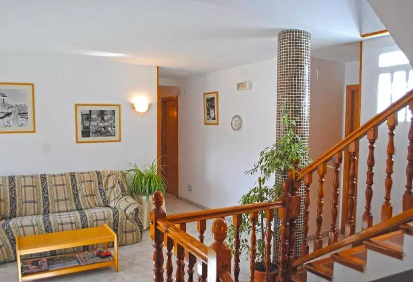 پانسیون Apartamentos Vicenta