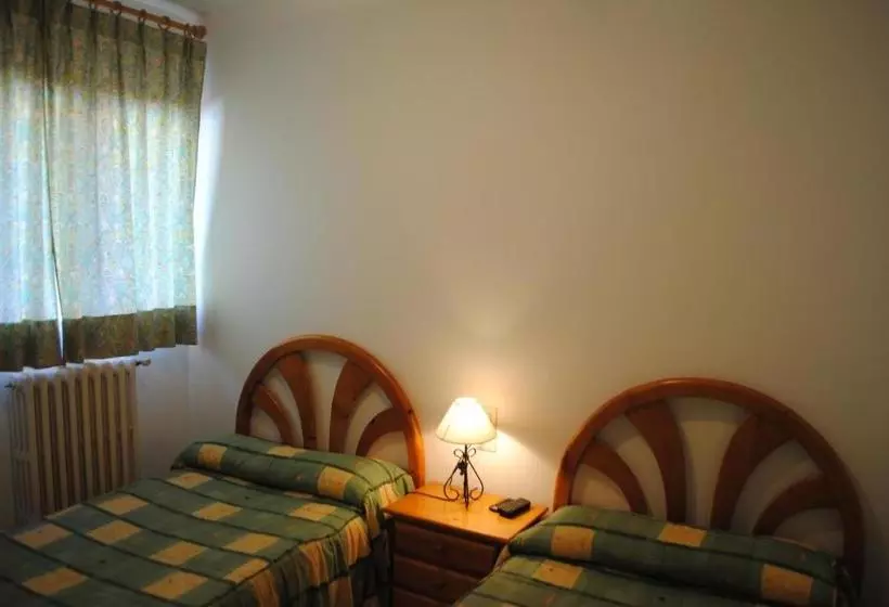 پانسیون Apartamentos Vicenta