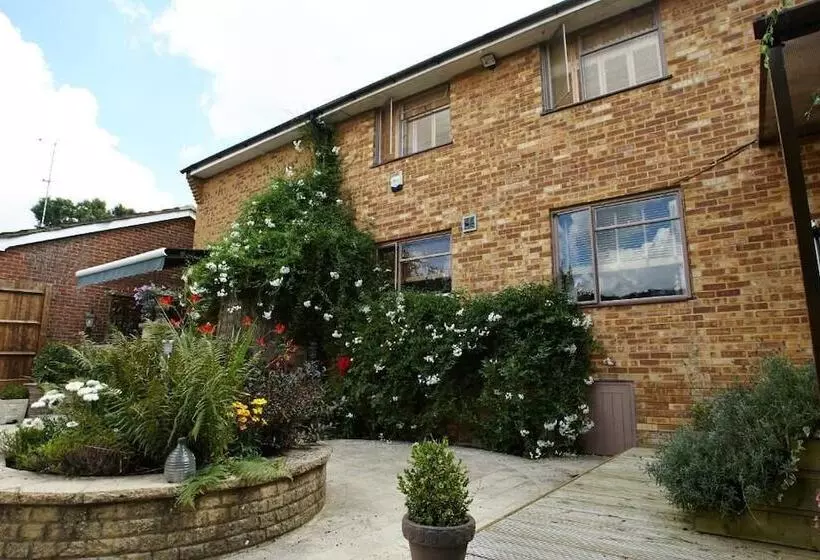 Majatalo Richmond Lane Guest House   Aa Accredited