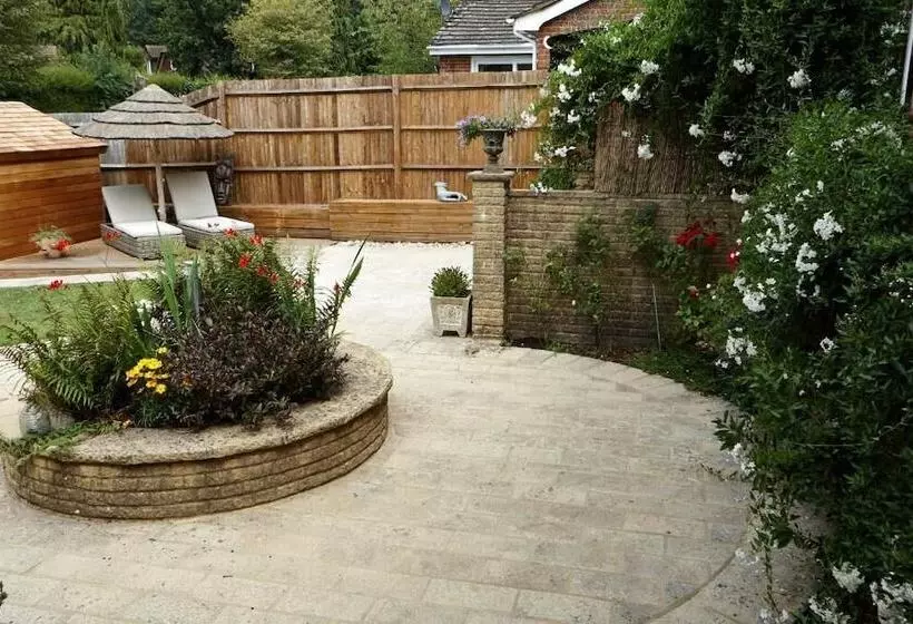 Majatalo Richmond Lane Guest House   Aa Accredited