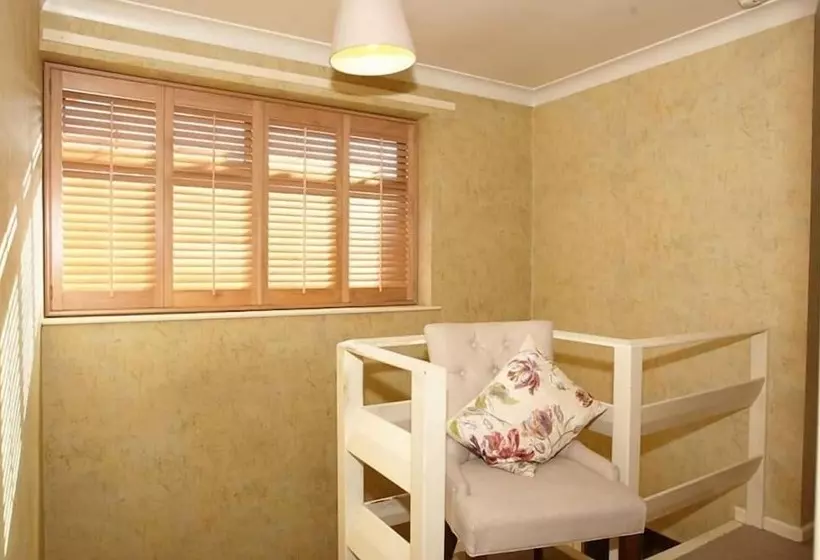 Majatalo Richmond Lane Guest House   Aa Accredited