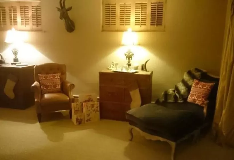 Majatalo Richmond Lane Guest House   Aa Accredited