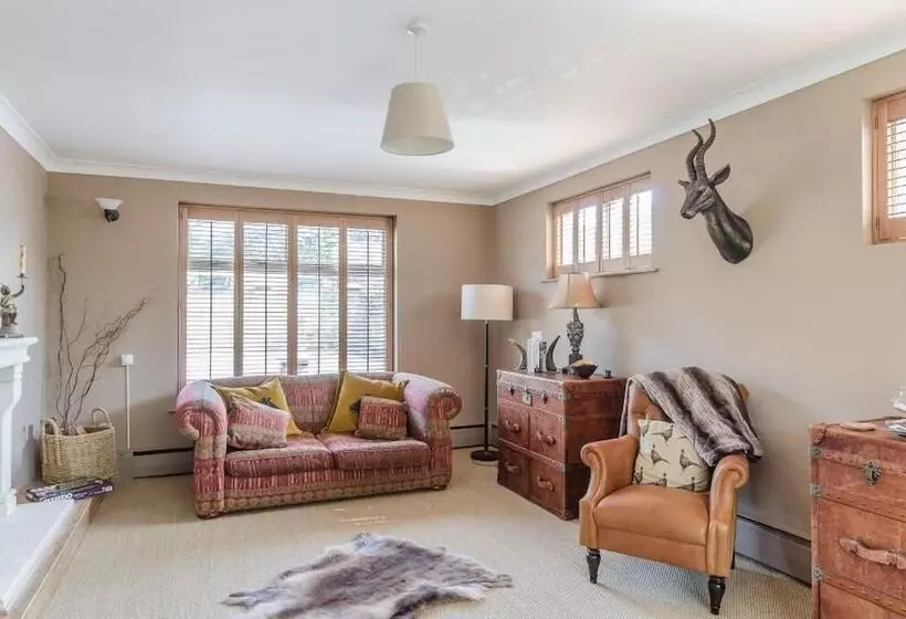 Majatalo Richmond Lane Guest House   Aa Accredited