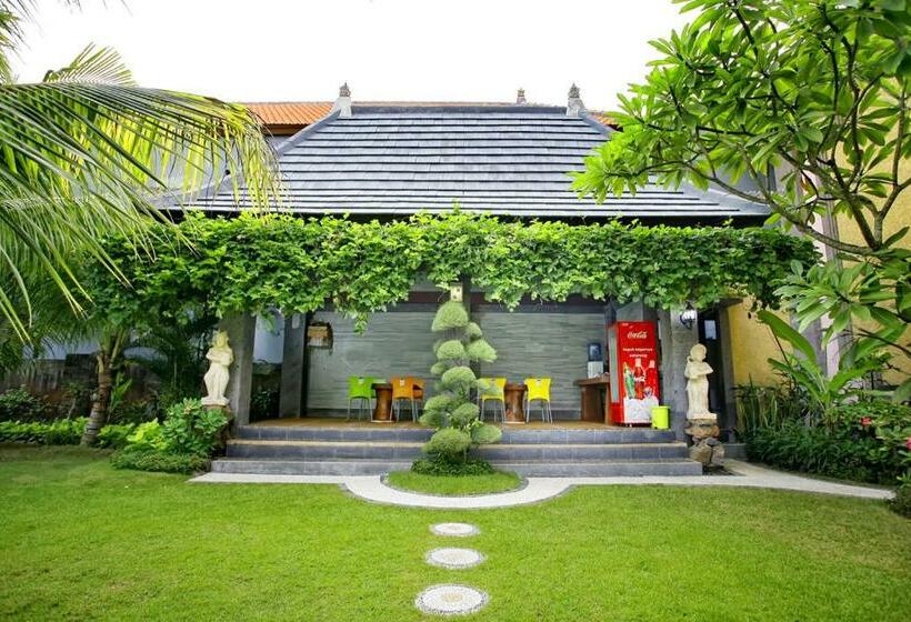 פנסיון Tanjung Sari Inn