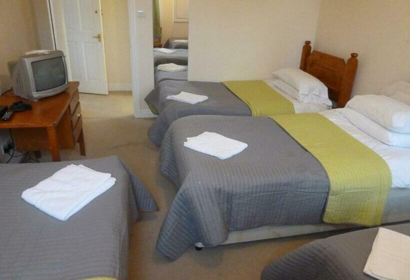 پانسیون The Rathmore