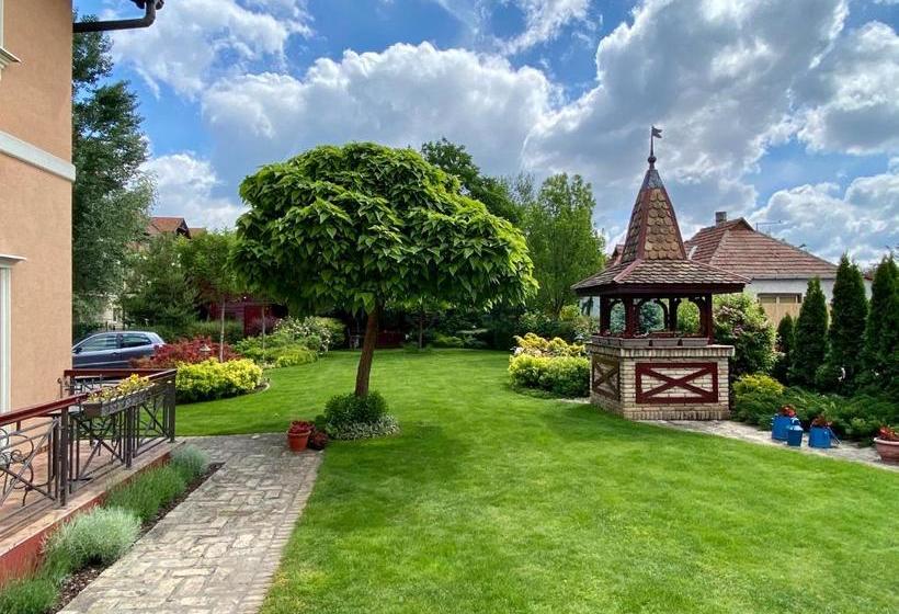 پانسیون Villa Larus