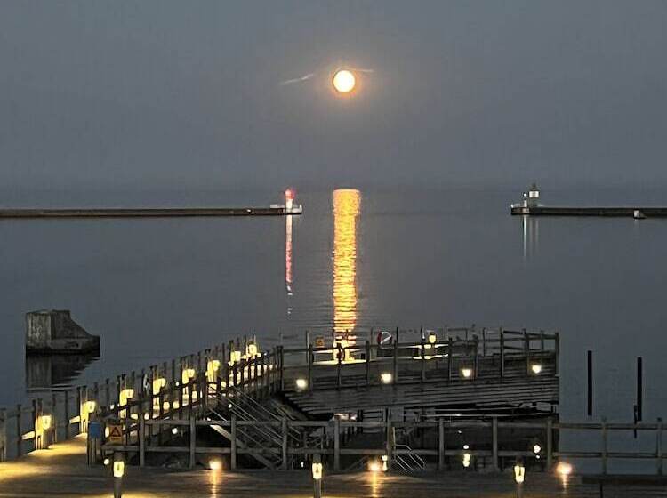 Lotsvillans Vandrarhem