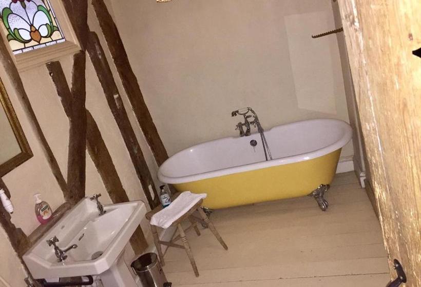 旅馆 The Three Tuns