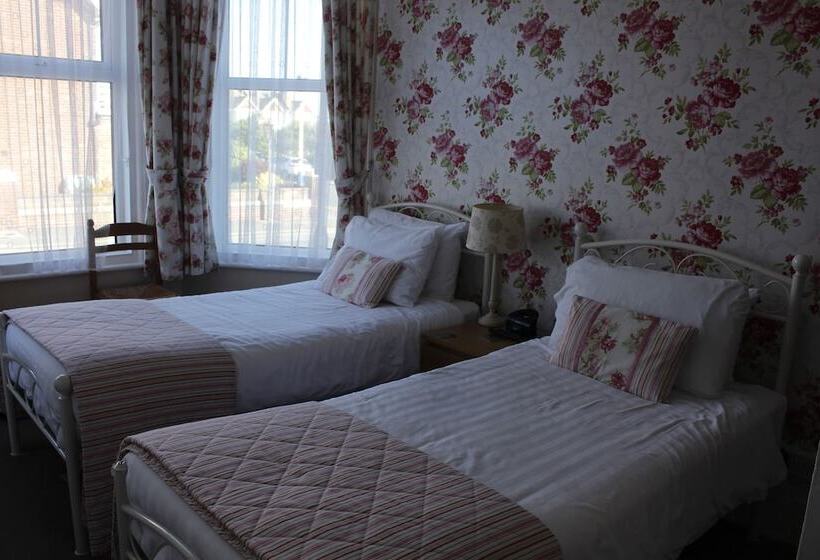 פנסיון Beamsley Lodge