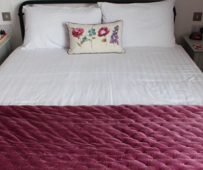 פנסיון Beamsley Lodge