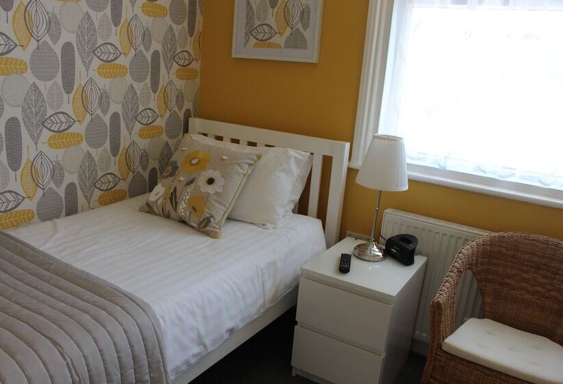 פנסיון Beamsley Lodge