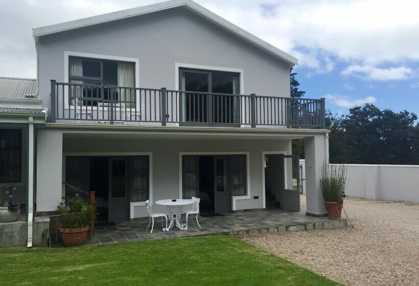 פנסיון Burrough Place