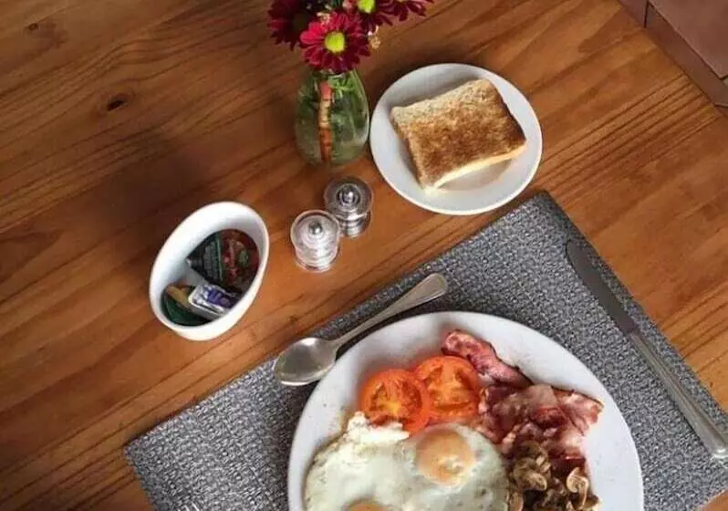 Majatalo Burrough Place