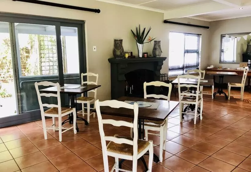 Majatalo Burrough Place