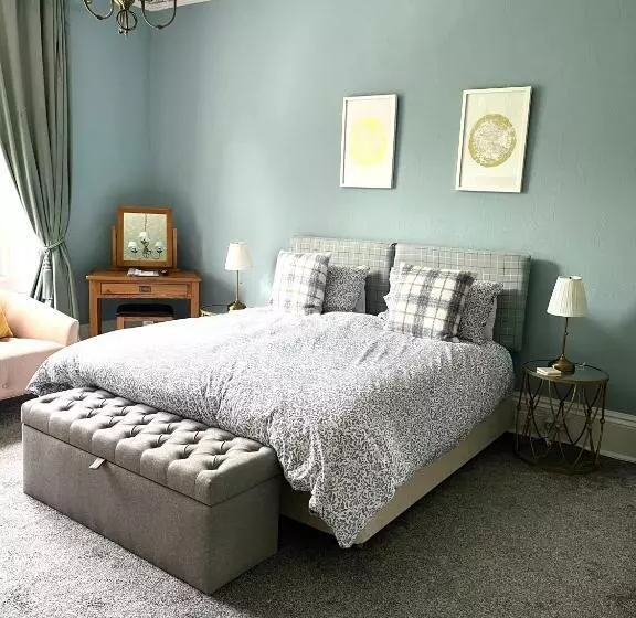پانسیون Glenaldor House B&b