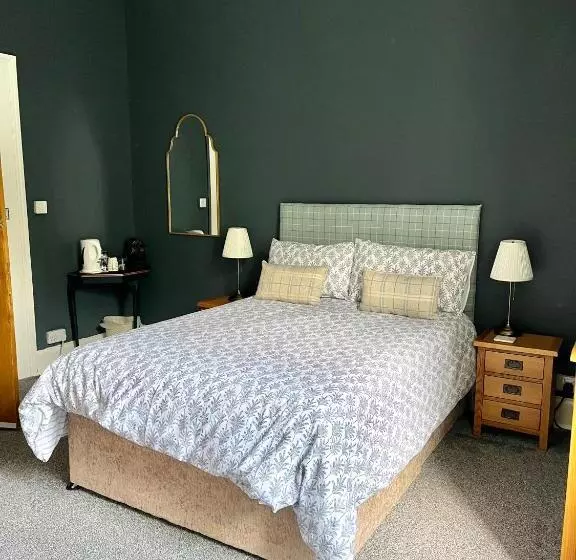 پانسیون Glenaldor House B&b