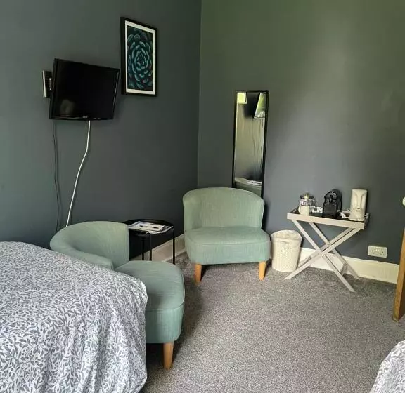 پانسیون Glenaldor House B&b