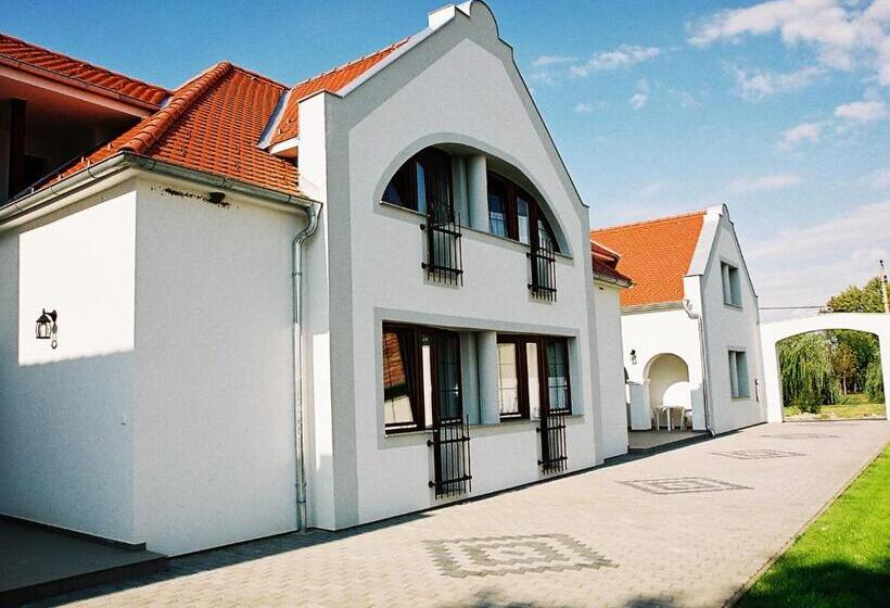 Pensjonat Szanyi Vendégház