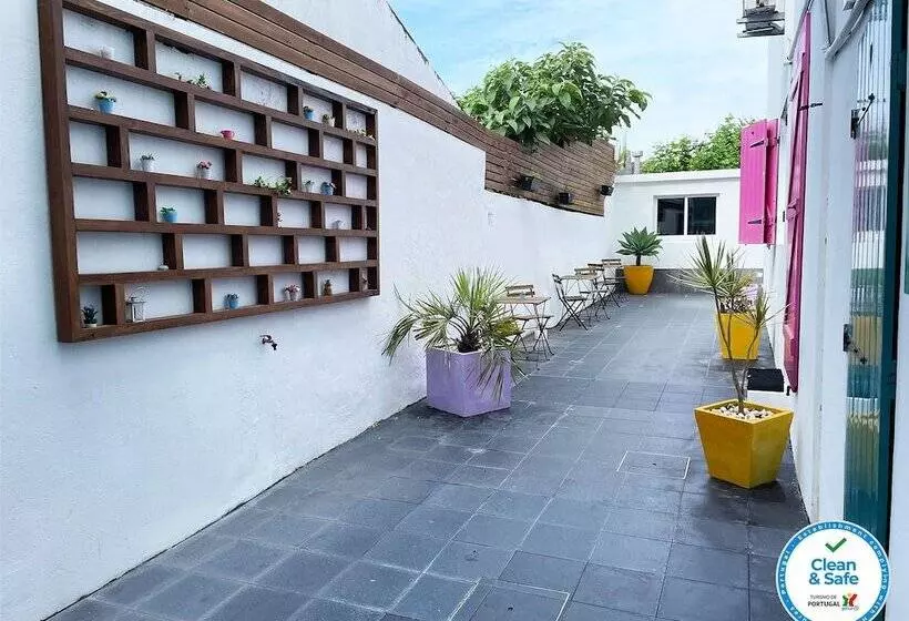 پانسیون Vintage Place   Azorean Guest House