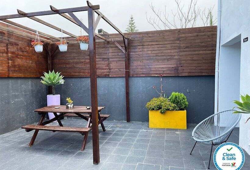 پانسیون Vintage Place Azorean Guest House