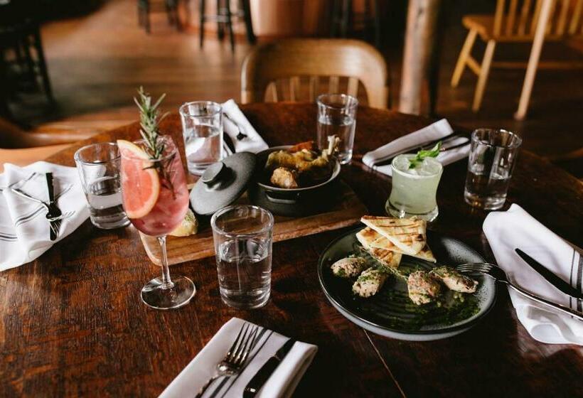 旅馆 Captain Whidbey