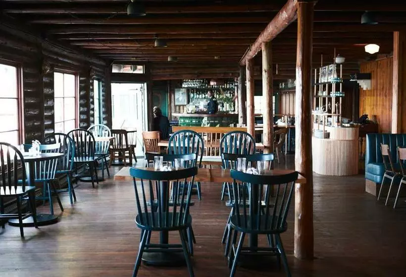 Retkeilymaja Captain Whidbey