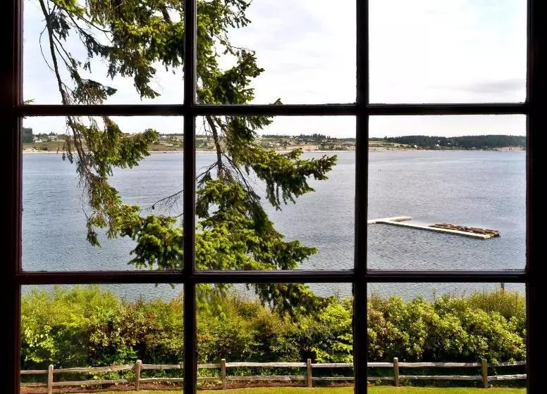 Retkeilymaja Captain Whidbey