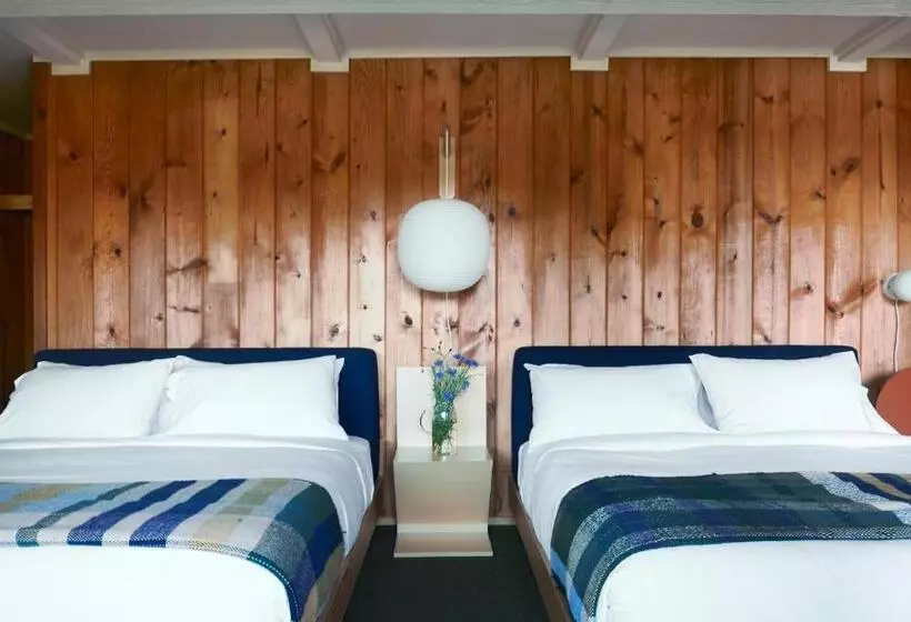 Retkeilymaja Captain Whidbey