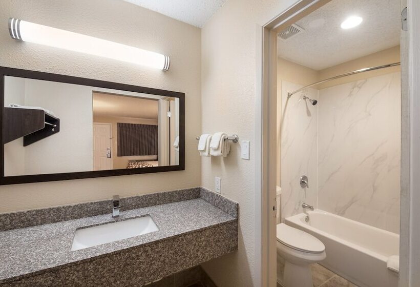 Общежитие Red Roof Inn Temple