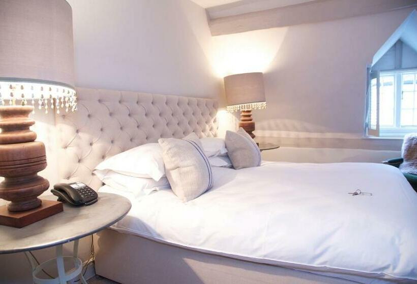 فندق صغير The Lion Inn