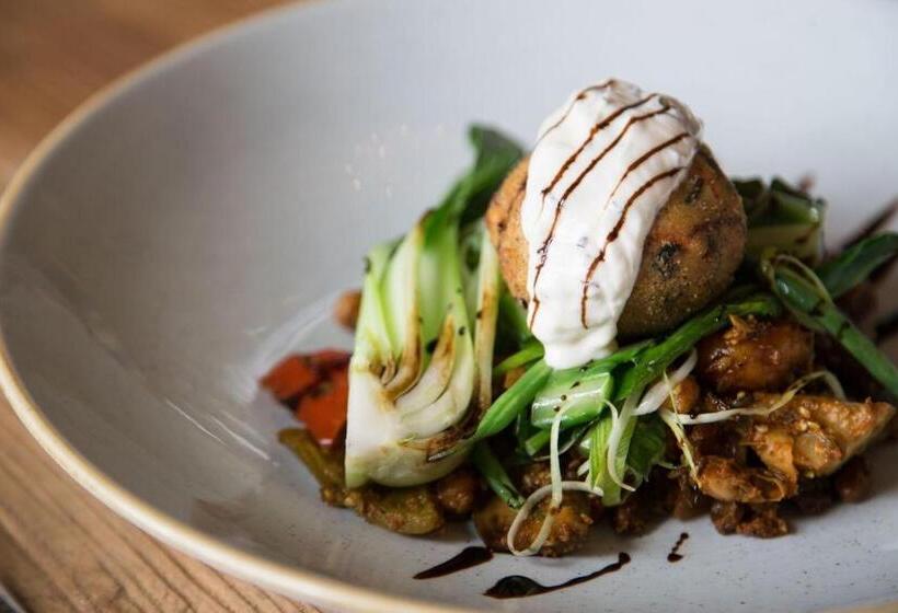 فندق صغير The Lion Inn