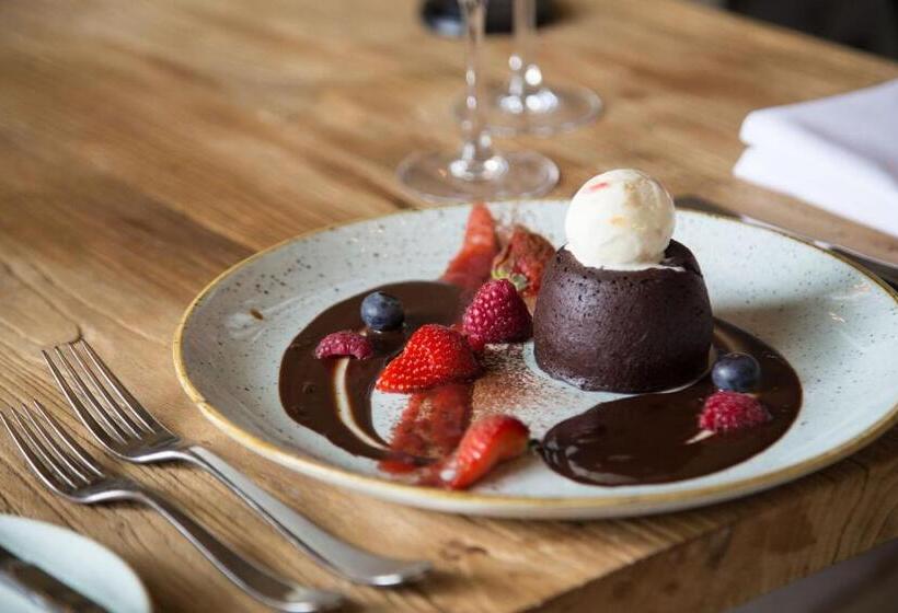 فندق صغير The Lion Inn