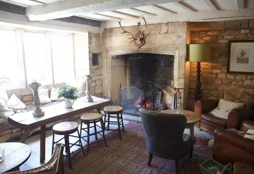 Retkeilymaja The Lion Inn