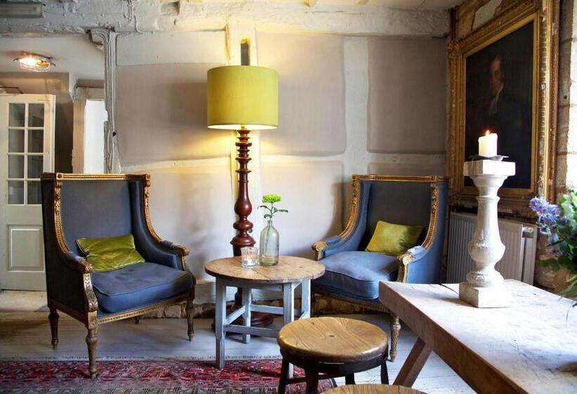 فندق صغير The Lion Inn