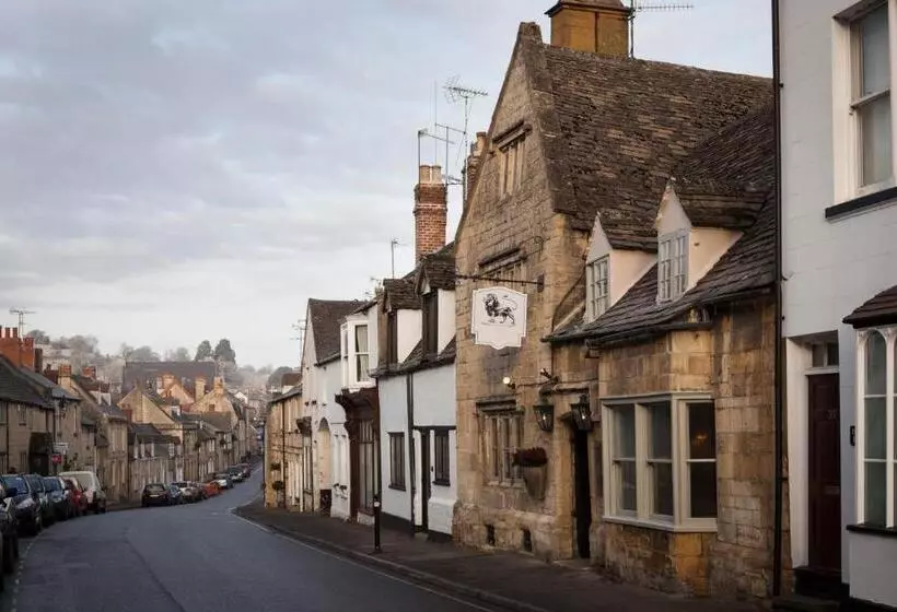 Retkeilymaja The Lion Inn