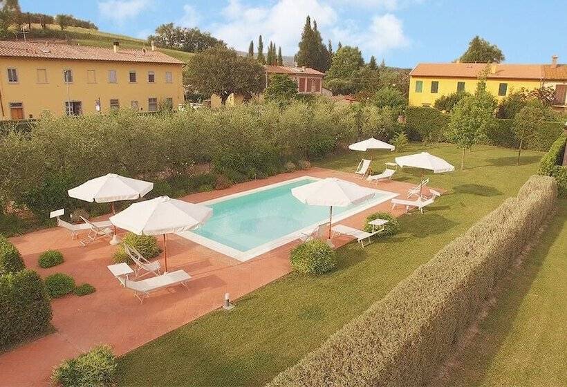 Отель Agriturismo Borgo Piccaratico