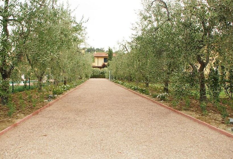 Отель Agriturismo Borgo Piccaratico