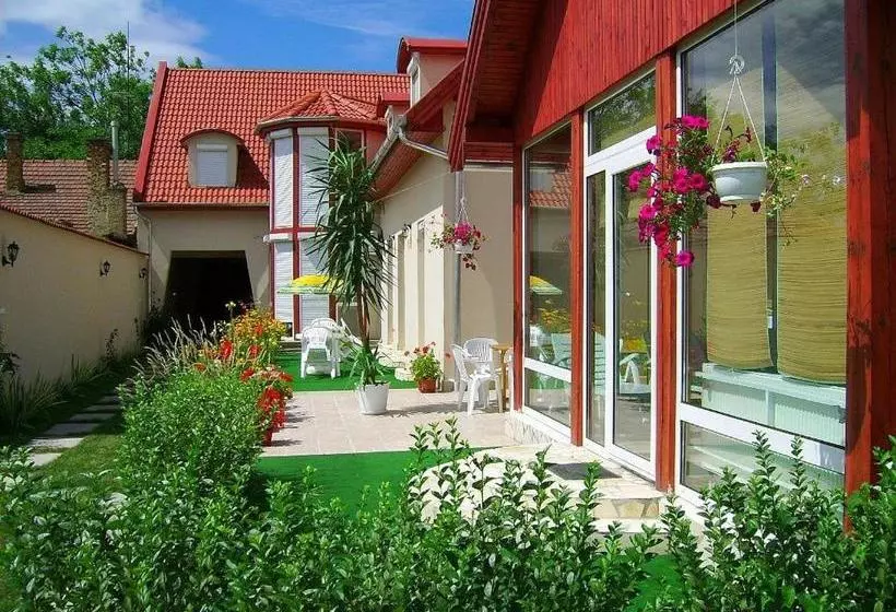 پانسیون Agria Wellness Guesthouse