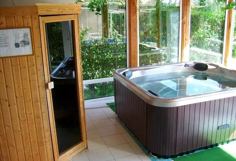 پانسیون Agria Wellness Guesthouse
