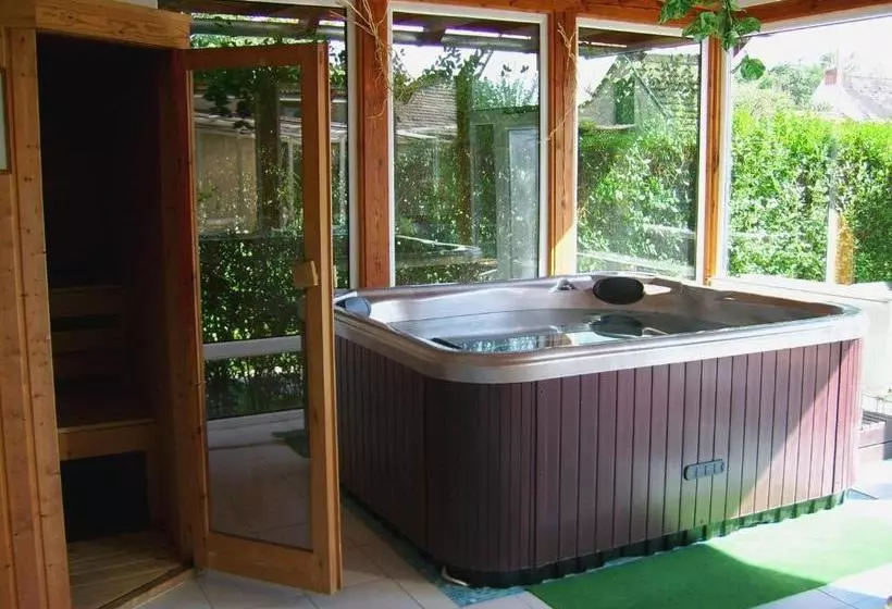 پانسیون Agria Wellness Guesthouse