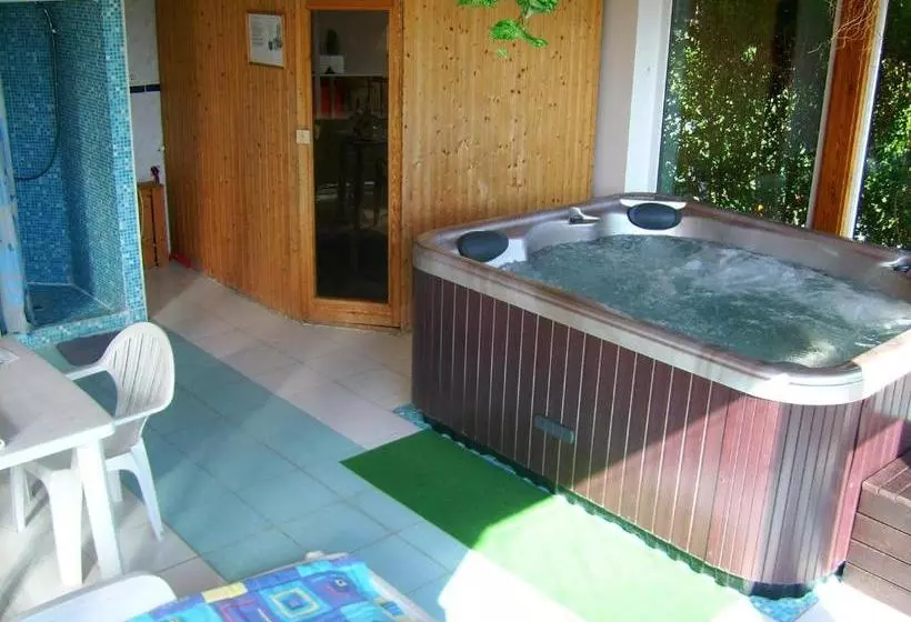 پانسیون Agria Wellness Guesthouse