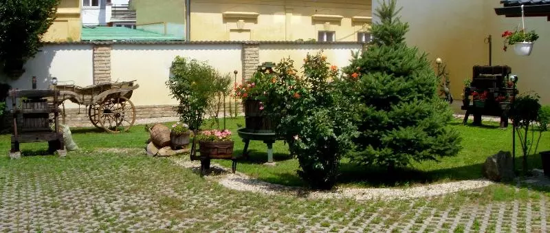 پانسیون Barokk Antik Guest Hause