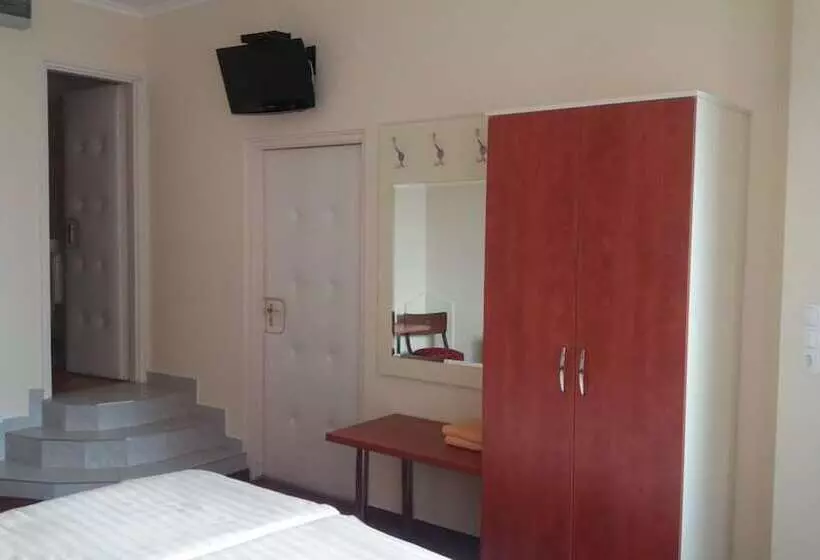 پانسیون Barokk Antik Guest Hause