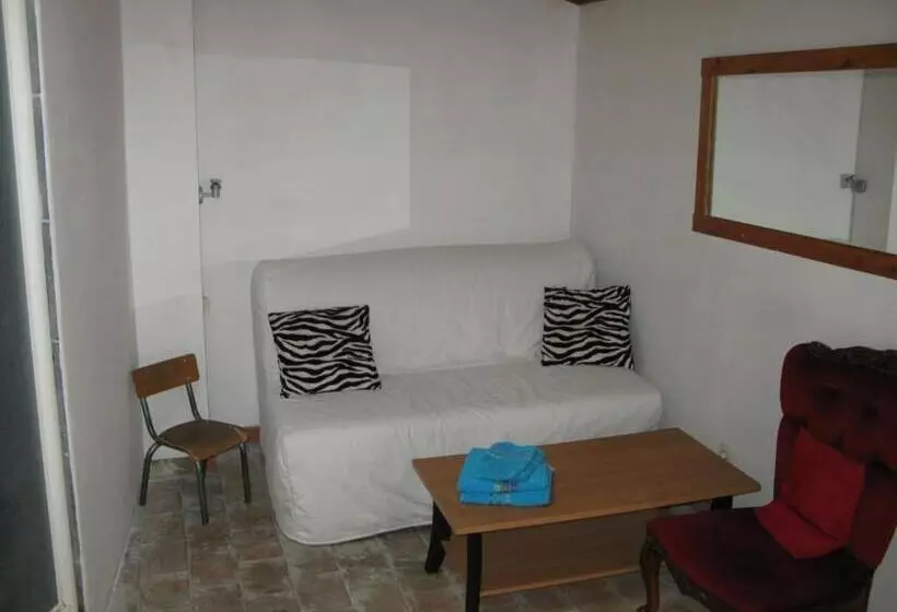 Majatalo Les Chambres De Solliès