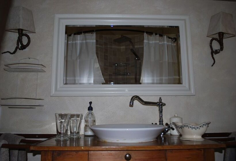 膳宿费 Sous Les Canniers