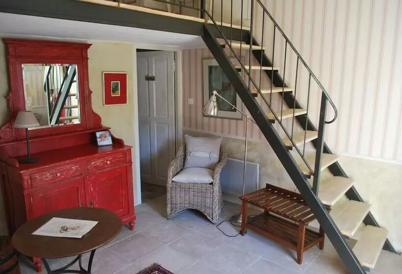 Majatalo Sous Les Canniers