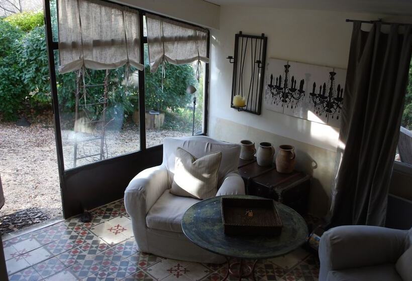 膳宿费 Sous Les Canniers