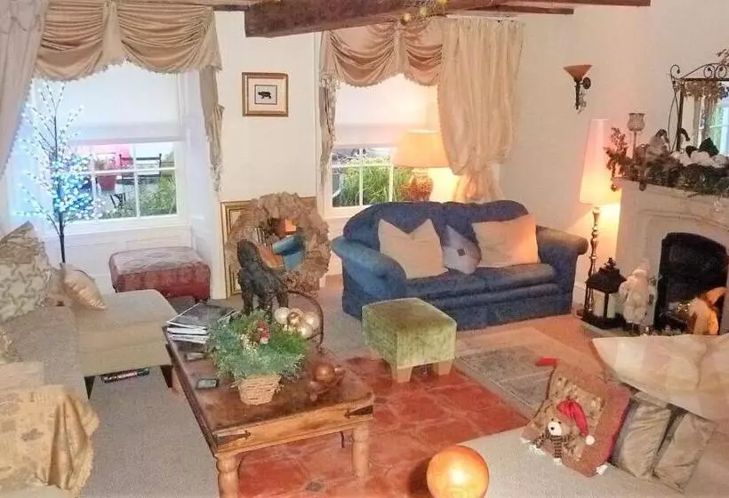 Majatalo The Suites At Ty Anne